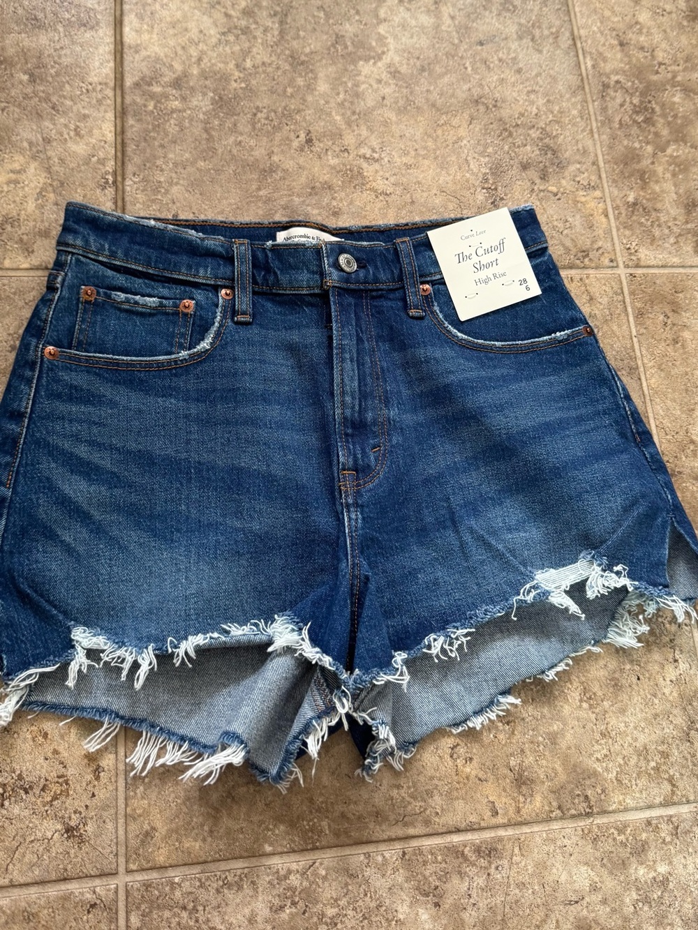 P Women’s NWT Brand new Abercrombie and Fitch The Cutoff Curve Love Short
